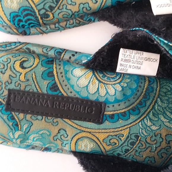 Banana Republic Paisley Satin Bedroom Slippers - Picture 3 of 4